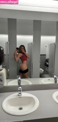 JazzzBerrry [ jazzzberrry-4 ] - Finished my morning run and wanted to show you something 😊