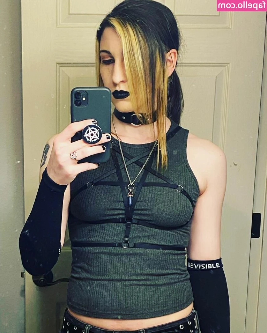 Devi Dionne [ devi-dionne ] - I plan on going LIVE on weekends to start!   Before I sort out times