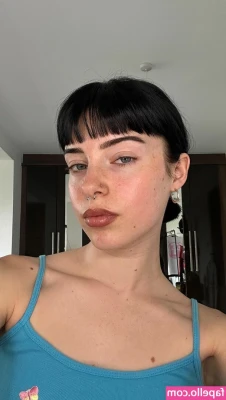 Chloe Hodgson Chloehodgson [ chloe-hodgson-chloehodgson ] - Yes I’m still a lil slut indeed With Daddyyyyyy 😜