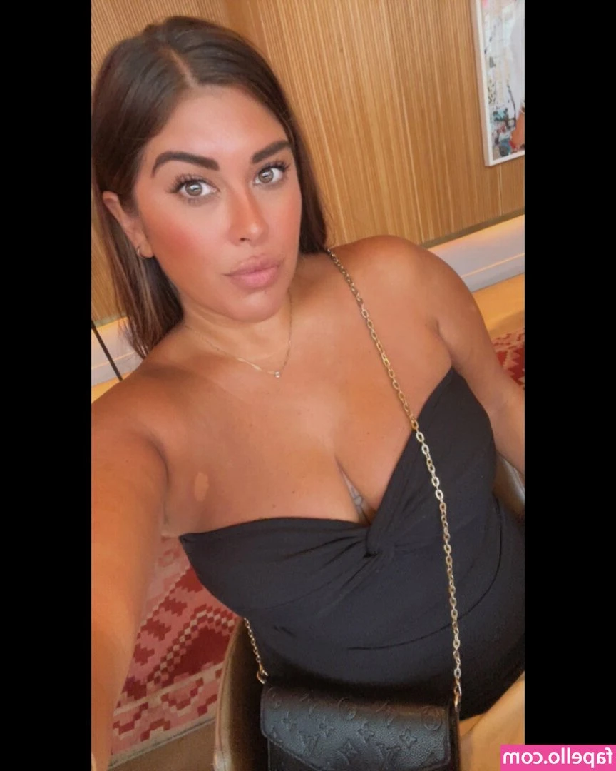 Alyssiapaige25 - Oops! I didn't mean to squirt all over before the cumshot.