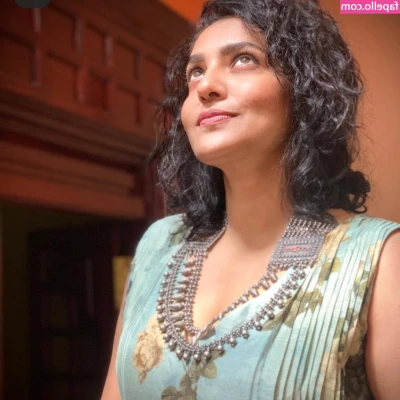 parvathy - a little bit of fun 🥰 more content later that may include some oil
