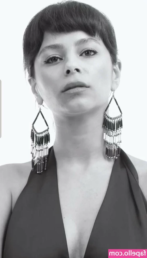 Ebru Yücel [ ebru-ycel ] - horror movie and chill?
