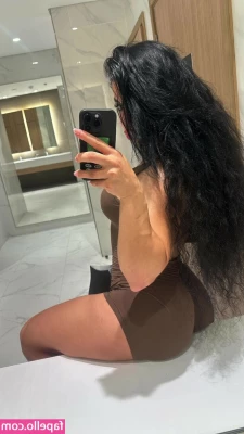 Dilara Deniz [ dilara-deniz ] - 6 Image set of my tits in this top wearing no bra😋