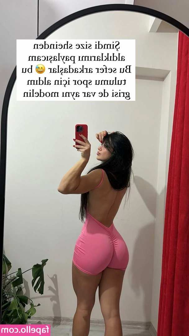 Dilara Deniz [ dilara-deniz ] - Spécial  fetishheelss Tu aime mes pieds chaussés de ces beaux