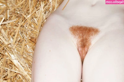 Liv Sage [ liv-sage ] - Hitting the gym to keep growing my booty