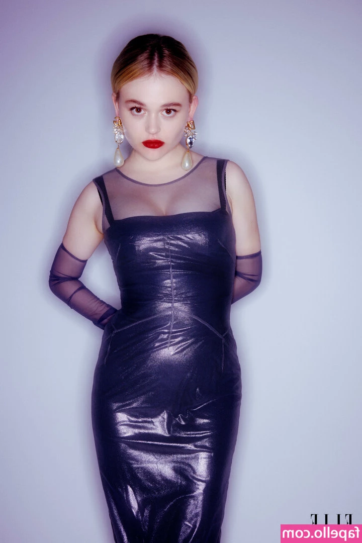Emily Alyn Lind [ emily-alyn-lind ] - I m not feeling too well at all today  but I am going LIVE on tiktok