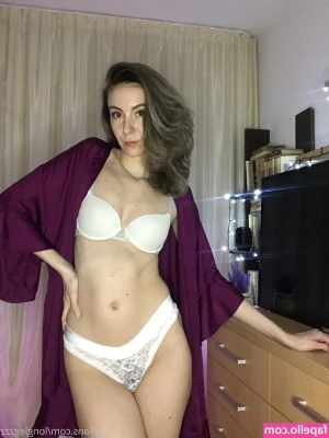 Longlegzzz - I m back and ready to share some sexy goodness  Enjoy a sneak peek of