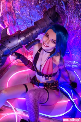 Carrykey - I wanna get fucked from behind ! Come fuck me please ❤️