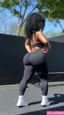 ashaughnfitness - 0:29  🩷🍓 Strawberry Cutie 🍓🩷