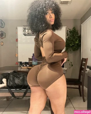 ashaughnfitness - Beach bunny 🌞🐰