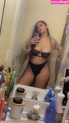 Itzjennii - Mmm!! Wearing my Bday suit thong..And I’m ready to ride him!!