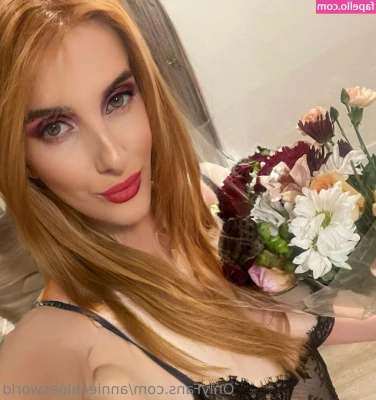 anniechloesworld - Tip Now! To get this full lesbian scene sent to your DMs!!! We ate