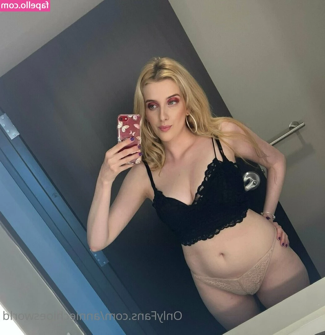 anniechloesworld - First time on a nude beach  We had some sexy company next to us and