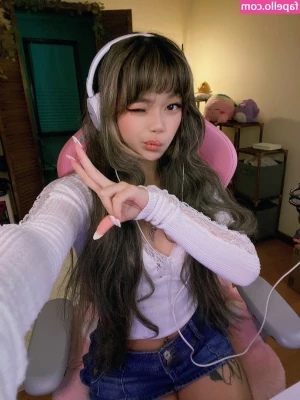 Wasabiicat - Making new some new content these coming days vote what you would