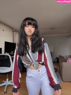 Wasabiicat - This is for the feet lovers 🦶