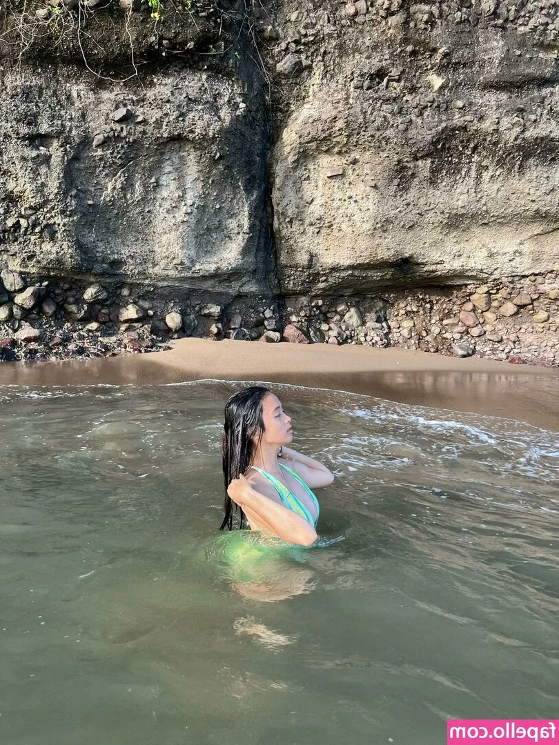 _lorenelle [ lorenelle ] - Bath time 😉