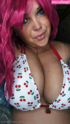 koko_cakes_queen [ koko-cakes-queen ] - Naked dancing to a requested song! Let me know if you've also got a