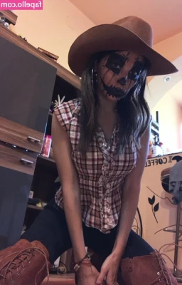  [ melly-boo ] - Lets warm things up with some ugg play!