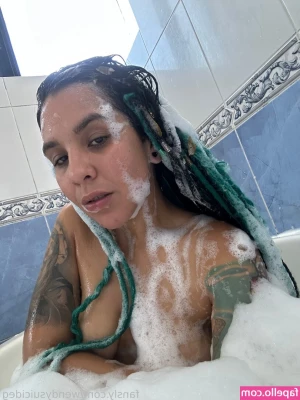 wendysuicideg - Happy Friday 💓