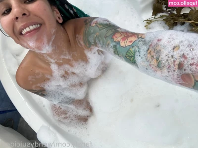wendysuicideg - 𝙇𝙚𝙩 𝙨 𝙥𝙡𝙖𝙮 𝙖 𝙜𝙖𝙢𝙚 𝙧𝙚𝙙