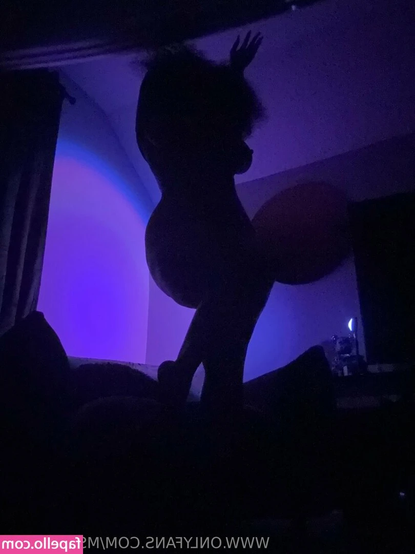 msixelaa [ msixelaa-3 ] - Stream started at 11/14/2021 05:28 pm  Custom videos being shot this