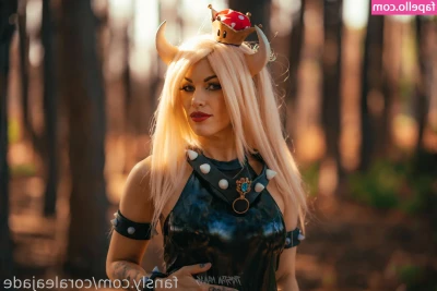 Coralea Jade [ coralea-jade ] - Guys I keep getting messages re AW and mee ts, I'm sorry I absolutely