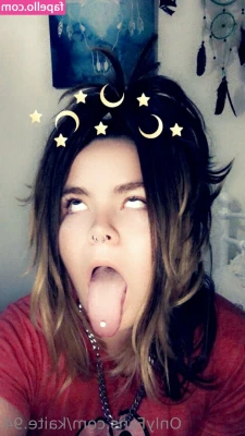 Kaitlyn O'sullivan [ kaitlyn-o-sullivan ] - Peek a boo My tiny tits need love too 🥹