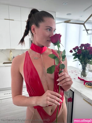 Alysha Newman [ alysha-newman-18 ] - let me tease you…?😚🙏🏻🖤✨