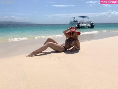 Vikiwaitingforyou - A Nice & Filling CREAMPIE from @thiccdiccc 💦 🤍 🍑  Do you