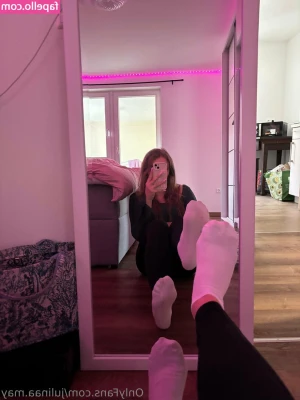 julinaa.may [ julinaa-may ] - Help me get my nails done and get a video just for you I’ll rub my