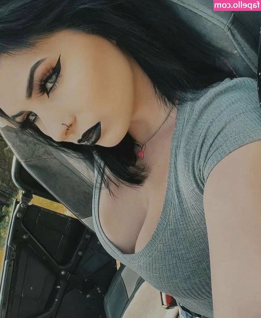AmberNicole2412 [ ambernicole2412-1 ] - First class bitchhh😽
