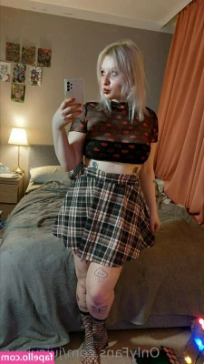juicyjuus - This toy machine if it fucks me hard 😈 Today full video by DM 😘