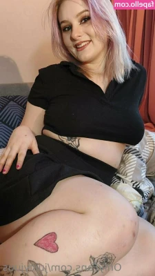 juicyjuus - It’s nearly the the weekend 🥰🥰
