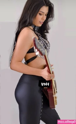 Larissa Liveir [ larissa-liveir ] - New post - post gym