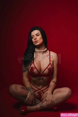 Prazer Lilith [ prazer-lilith ] - Titties out for tuesday♡