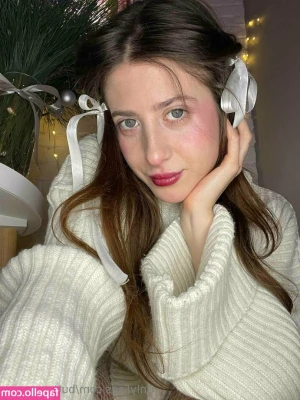 buttercup_xg [ buttercup-xg ] - Bullied a boy into buying me the 12pro and all I can say is... my ass