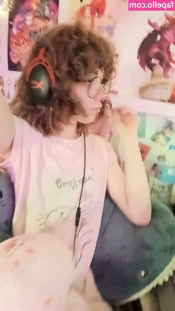 ChrisTheFemboy - Y’all have a new video coming tomorrow…the ending is my personal