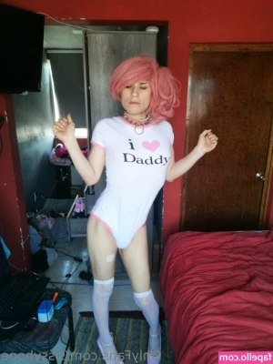 sissyhope - New video dropping tonight babes x keep an eye on your inboxes   