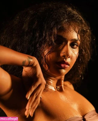 Aaradhya Devi [ aaradhya-devi ] - nipple 😳