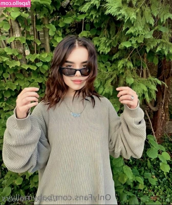 cassie_flower [ cassie-flower ] - Are you horny  Check your DMs in 10 minutes