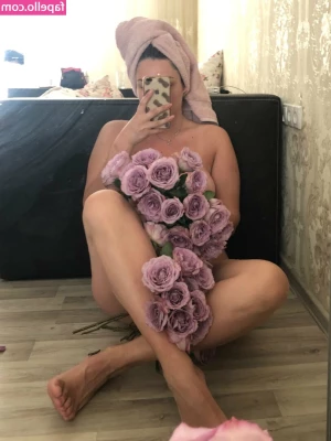 cassie_flower [ cassie-flower ] - This is where I worship    uncensored is in your DMs