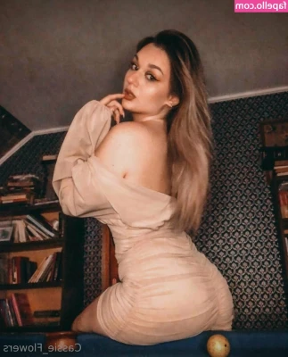 cassie_flower [ cassie-flower ] - Round 2 on chaturbate today hehe 😜 🤪