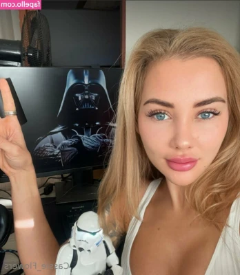 cassie_flower [ cassie-flower ] - do you enjoy what mommy does for you?👅