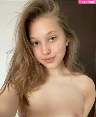 cassie_flower [ cassie-flower ] - Als je dan toch even moet wachten. Kan je het er beter maar ff een