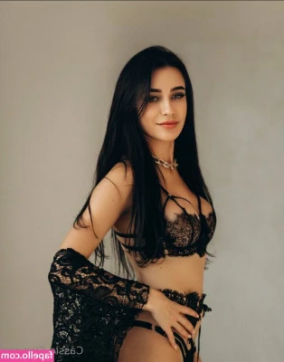 cassie_flower [ cassie-flower ] - I need a seat daddy can you help?😩🤤