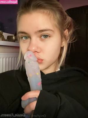 cassie_flower [ cassie-flower ] - So my skin is dry but my muscles feel Better hehehe chlorine burn