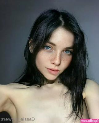 cassie_flower [ cassie-flower ] - Sorry I fell asleep I been workin hard 🥺