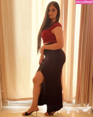 Lana Rose [ lana-rose-1 ] - Hot red