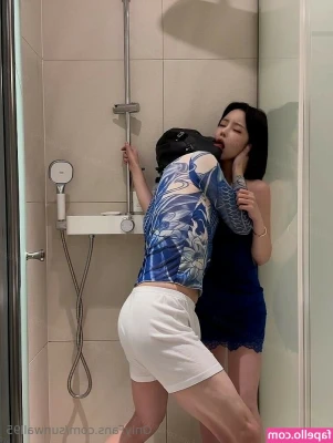 chungwall - Tip $27,99 under this post to get the video!  Double Try On. Squeezed