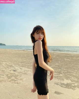 Nyokki Ho [ nyokki-ho ] - Hi to everyone! I have a long video of sexy latex look with a kind of